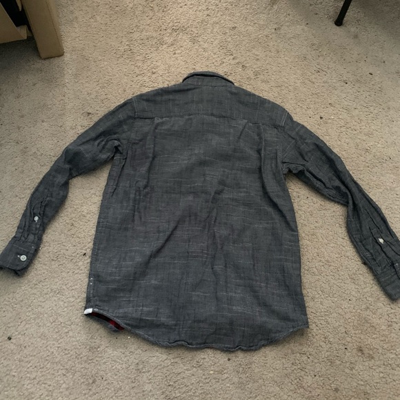 Beautiful Gray button down dress shirt. - Picture 3 of 4